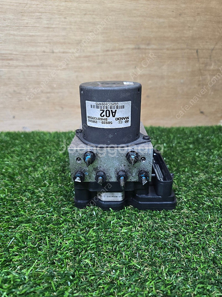 제네시스 쿠페 ABS모듈 58920-2M500 5만원--0